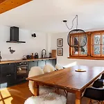 Flocke Sternschnuppe * Sankt Anton am Arlberg