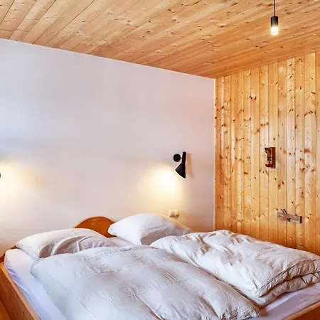 Flocke Sternschnuppe St. Anton am Arlberg